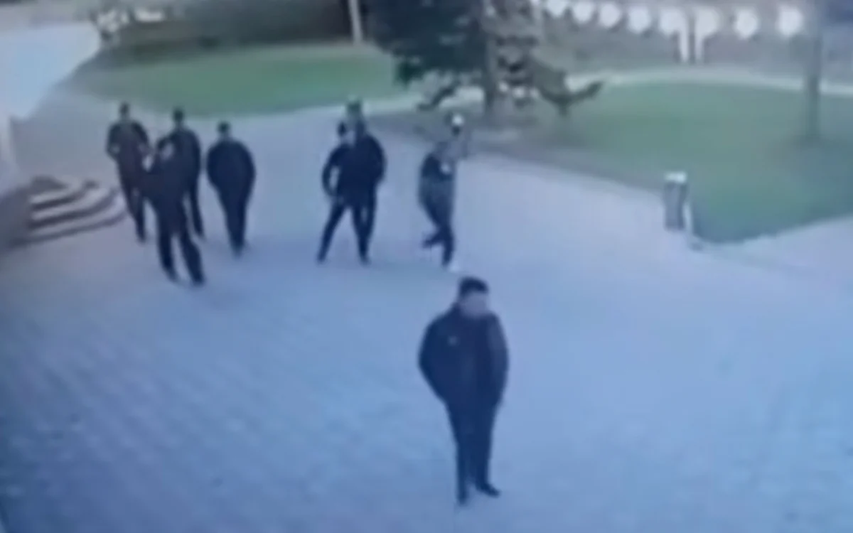 Ескерту жасағаны үшін соққыға жығылды: Өскеменде полицей көз жұмды
