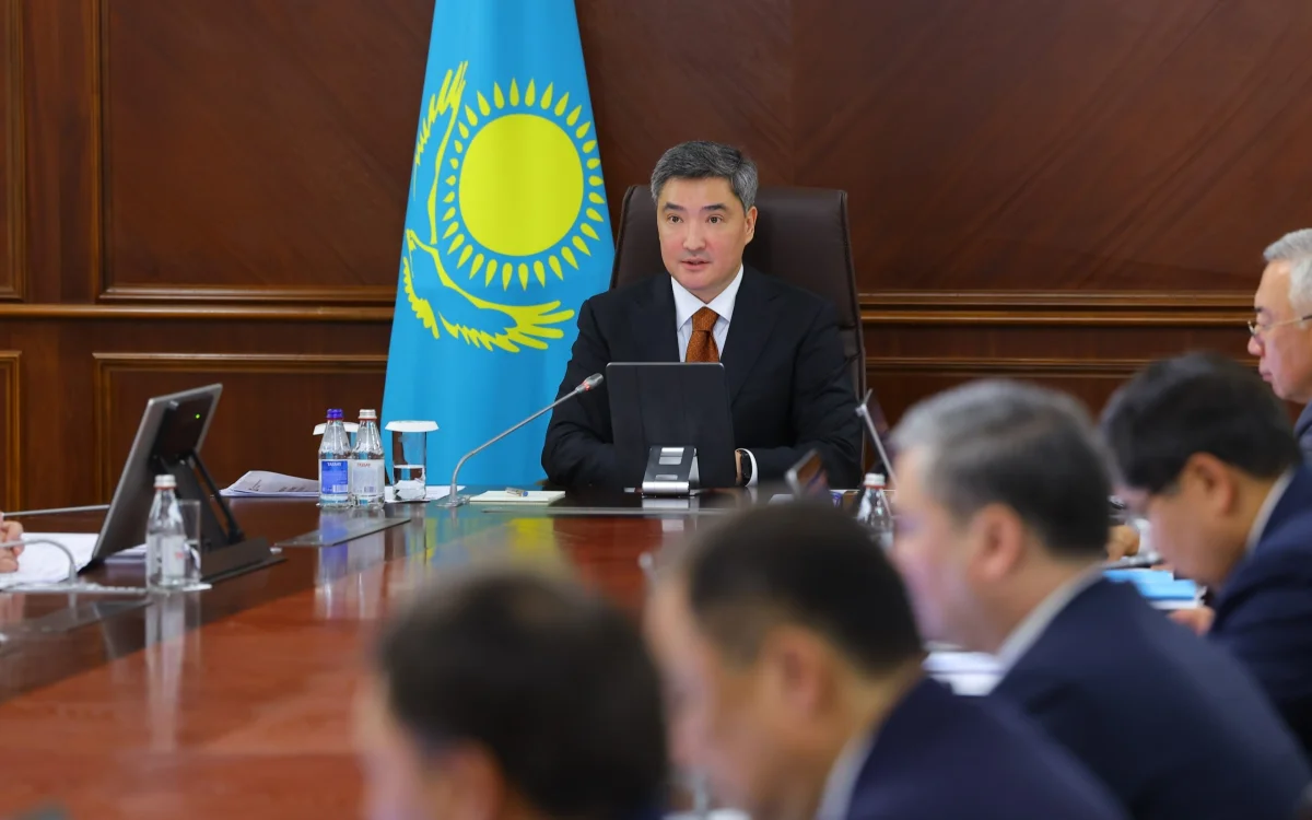 Бектенов көлік кептелісін алдын ала болжауды тапсырды