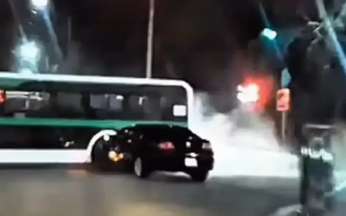 Қостанайда қызылға өтіп, автобуспен соқтығысқан жүргізуші қаза тапты