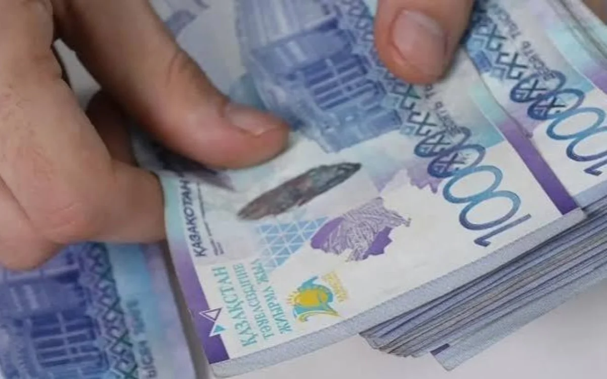 Қазақстанда ең төменгі жалақы 100 мың теңгеге дейін көтеріледі