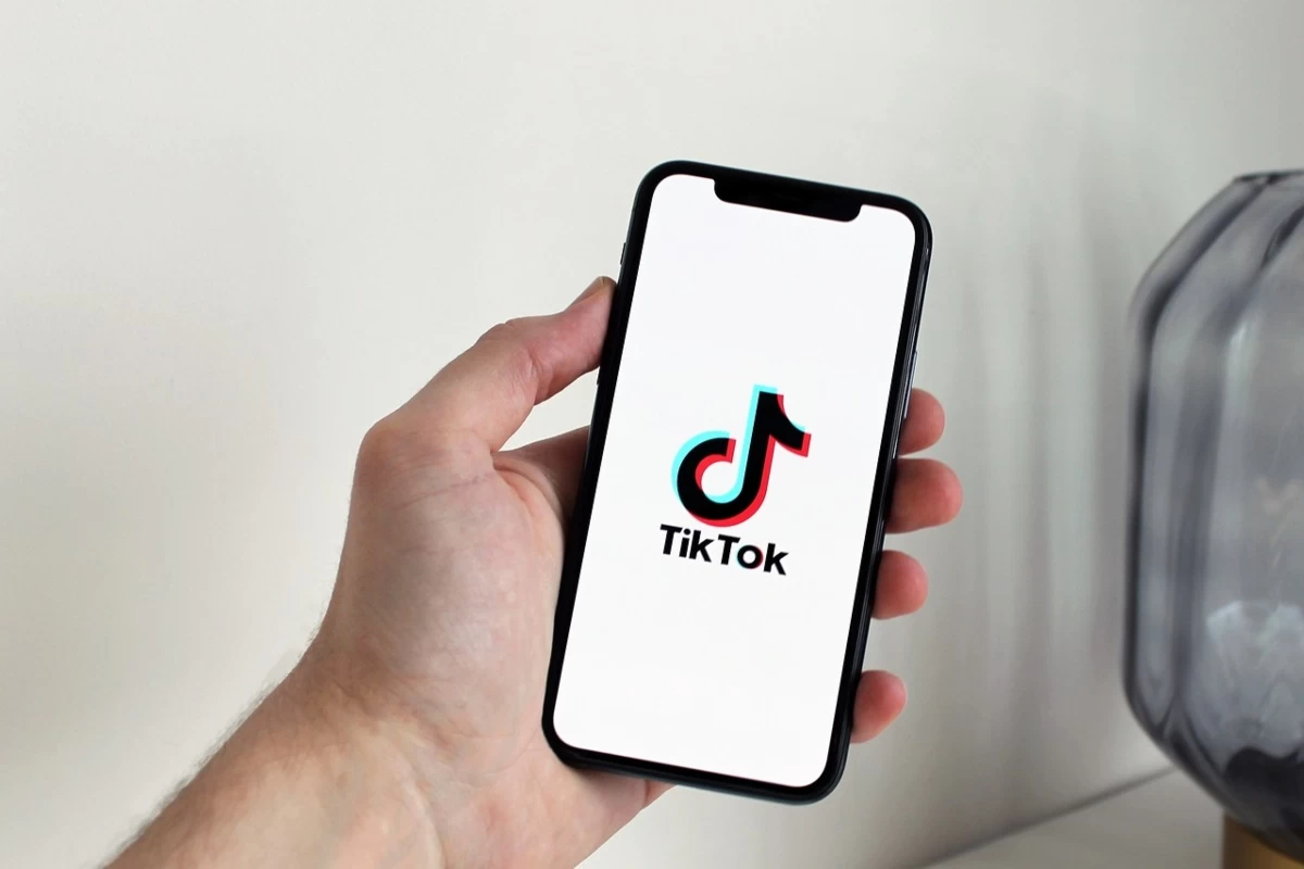 "Болашағыңды болжап беремін": Астанада TikTok-тағы жарнамасынан кейін ер адам ұсталды