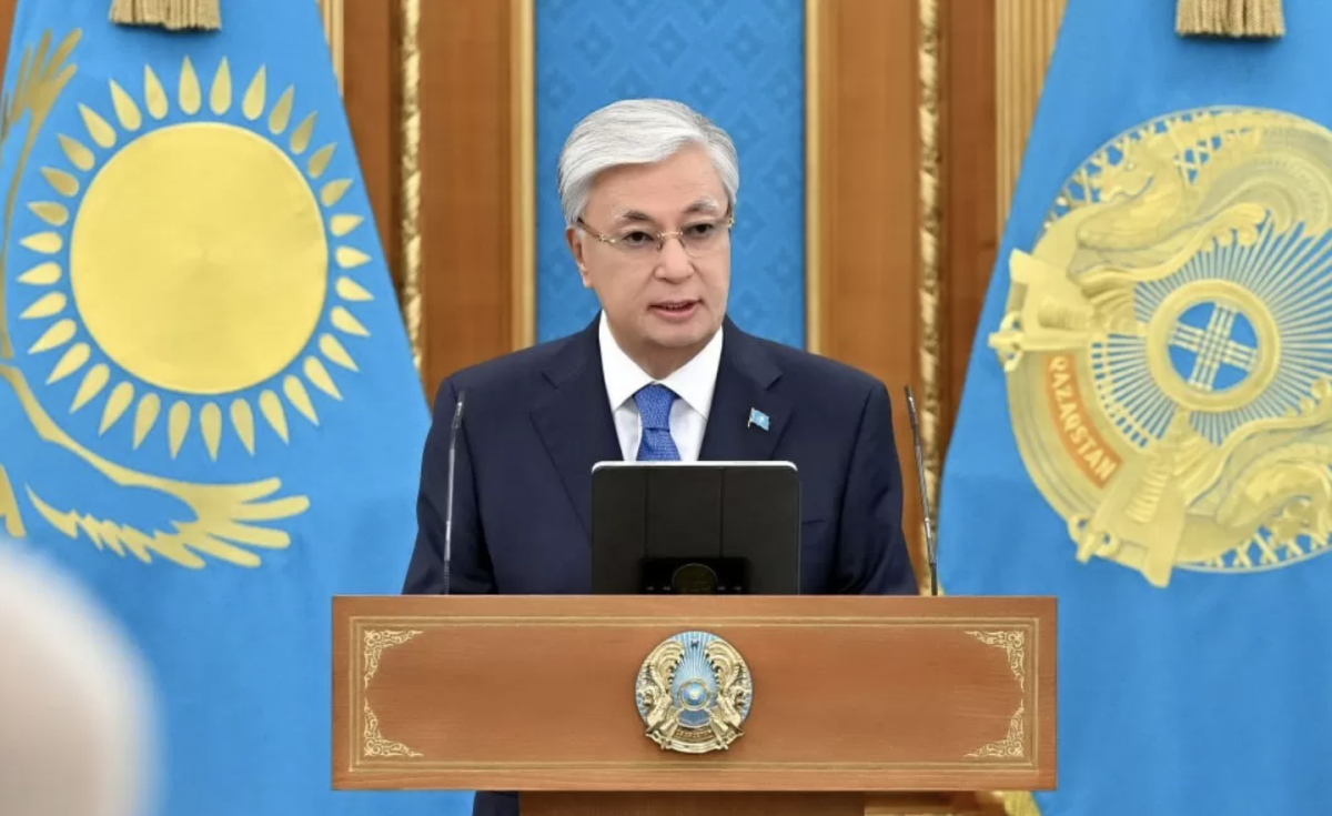 Тоқаев көлік саласының қызметкерлерін марапаттады
