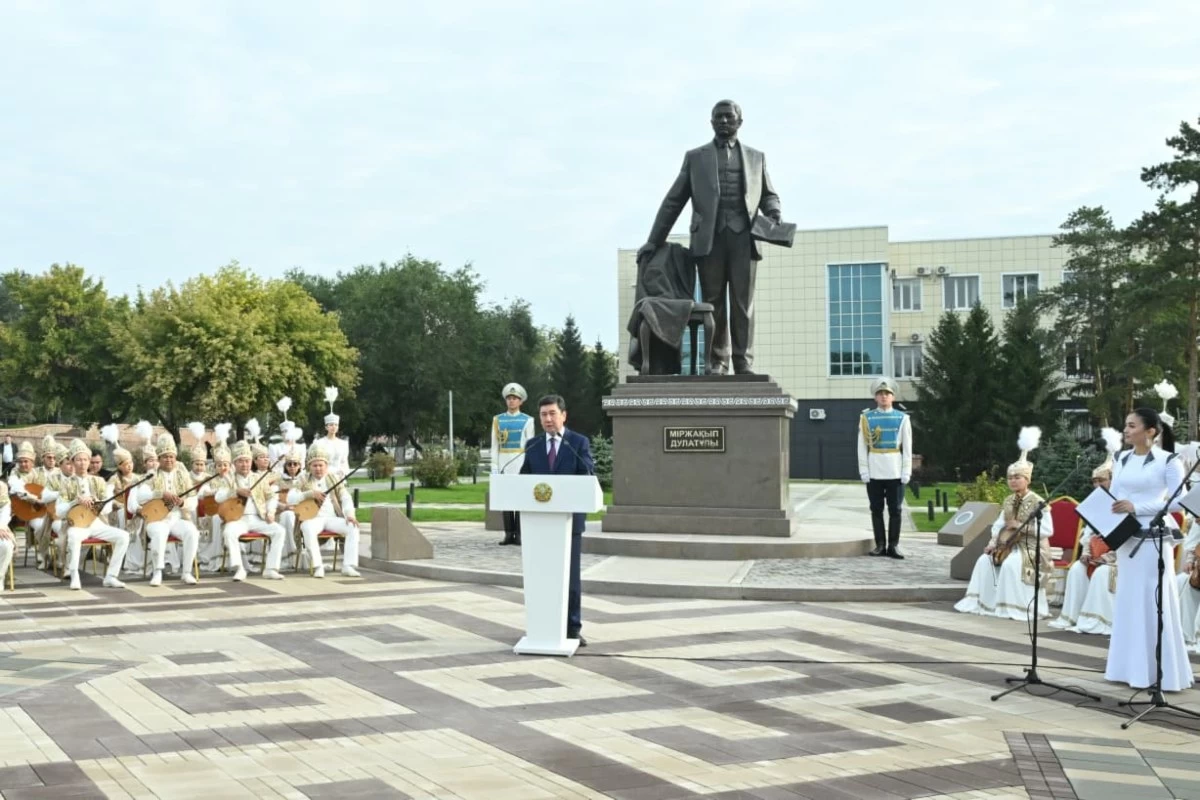 Міржақып Дулатұлының 140 жылдығына арналған ескерткіш ашылды