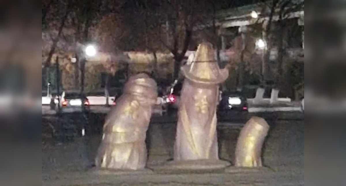 Қарағандылықтар ерекше мүсіннің жаңа өңіне наразы