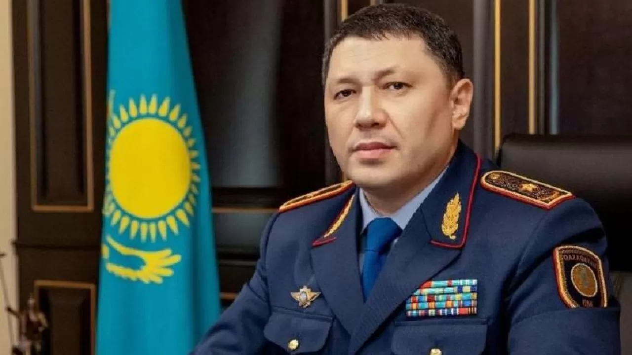 Ішкі істер министрі полицейлердің адал бола бермейтінін айтты