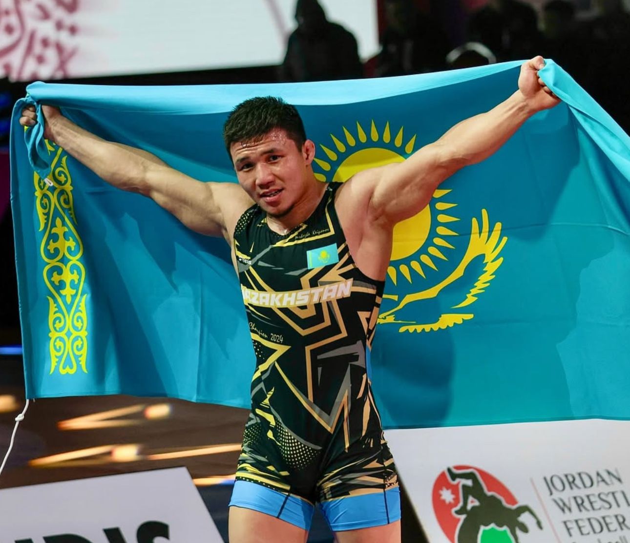 Еркін күрестен әлем чемпионы сыйға берілген пәтеріне әлі кіре алмай жүр