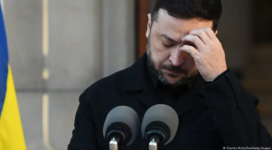 Зеленскийдің Ирландияға сапары кезінде оның ұшағын белгісіз дрондар аңдыған