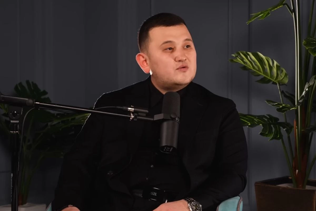 «Елдос саясатта нең бар?»: Танымал әзілкеш жазба жариялаймын деп сынға қалды