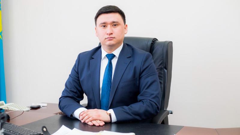 "Басқа шаруа жетеді": Сәтпаевтың әкімі қаланың фотоальбомын шығарып, сынға қалды