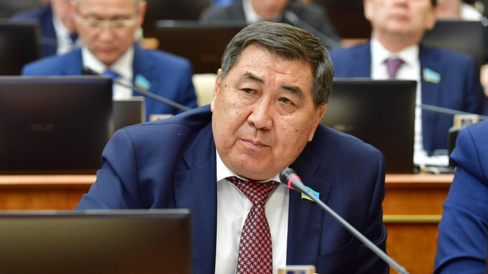 Бапи шындықты айтты: Парламенттегі сауалдар алдын ала келісіле ме?
