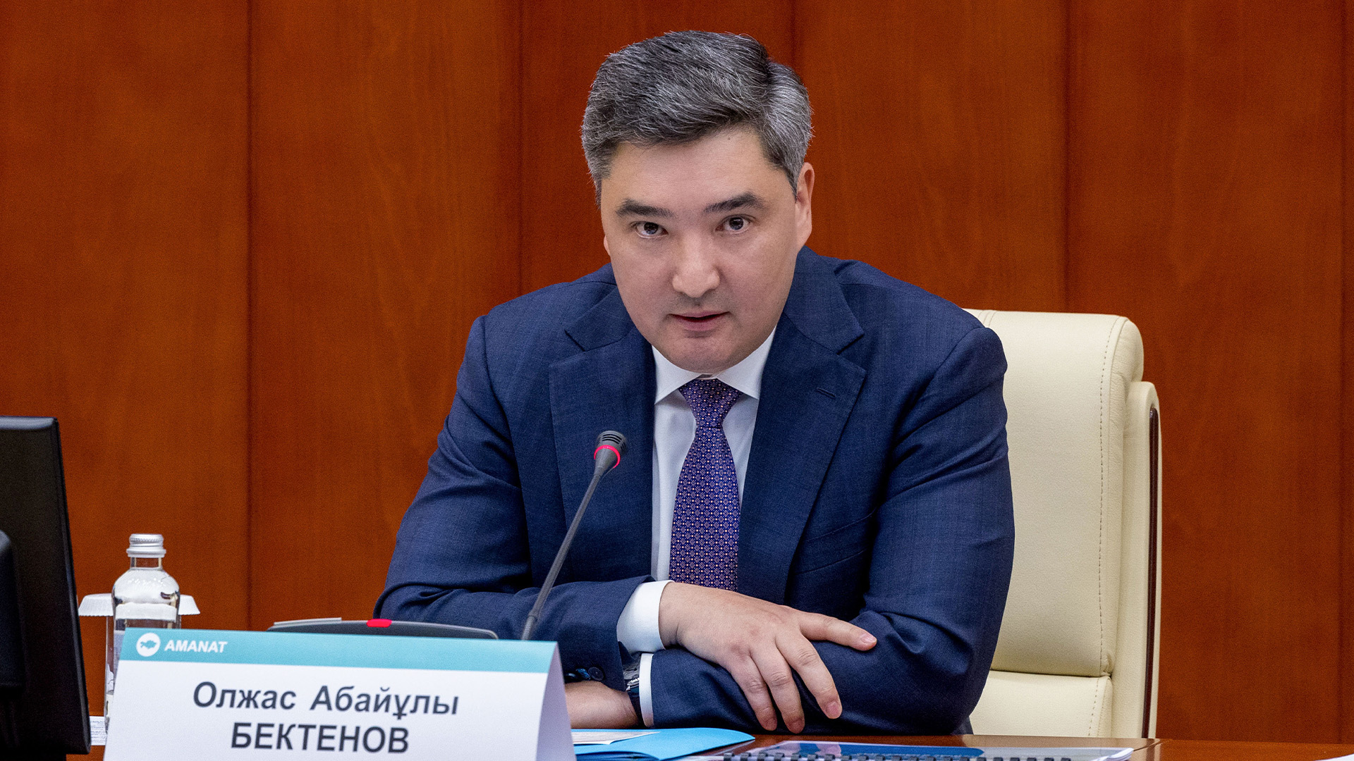 «Балалар фастфуд пен энергетикалық сусындарға тәуелді»: Бектенов Әлназароваға тапсырма берді