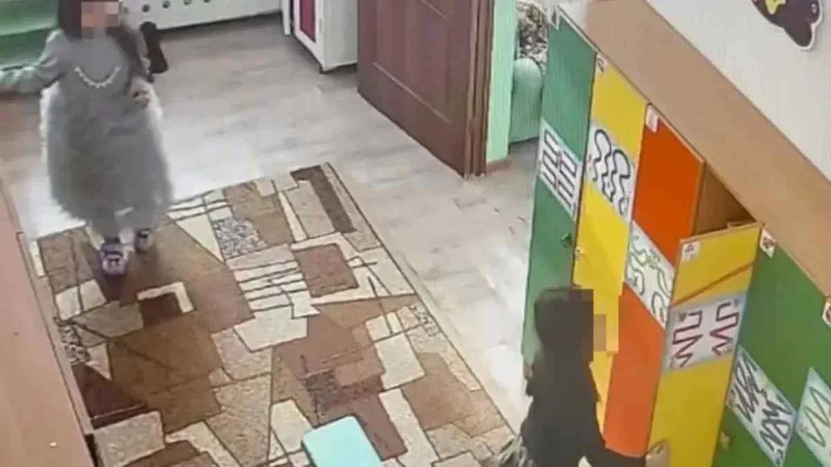 Сәтпаевта екі бала балабақшадан өздері кетіп қалған