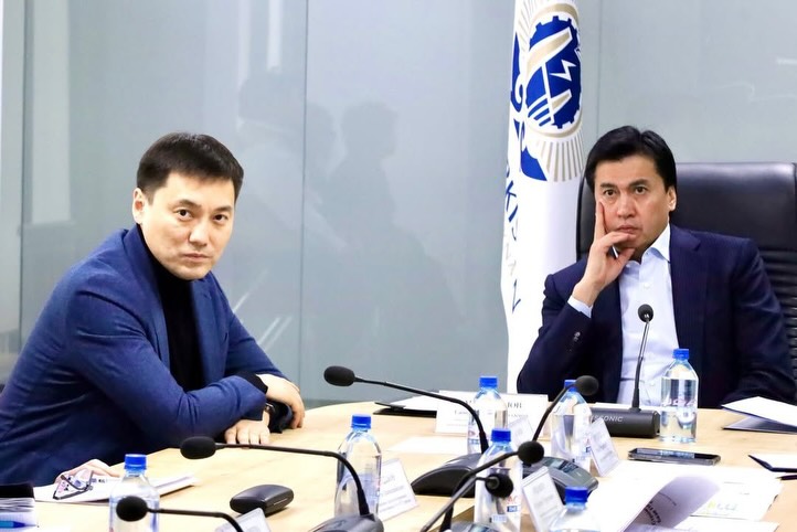 «Әжептеуір жұмыс жасады»: көптен бері көрінбей кеткен Шымкенттің экс-әкімі желіде қолдау тапты