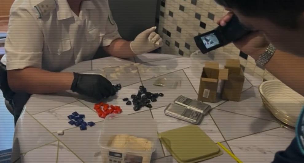 Қазақстанның бірқатар өңірінде ірі есірткі арналарын ұйымдастырғандар ұсталды