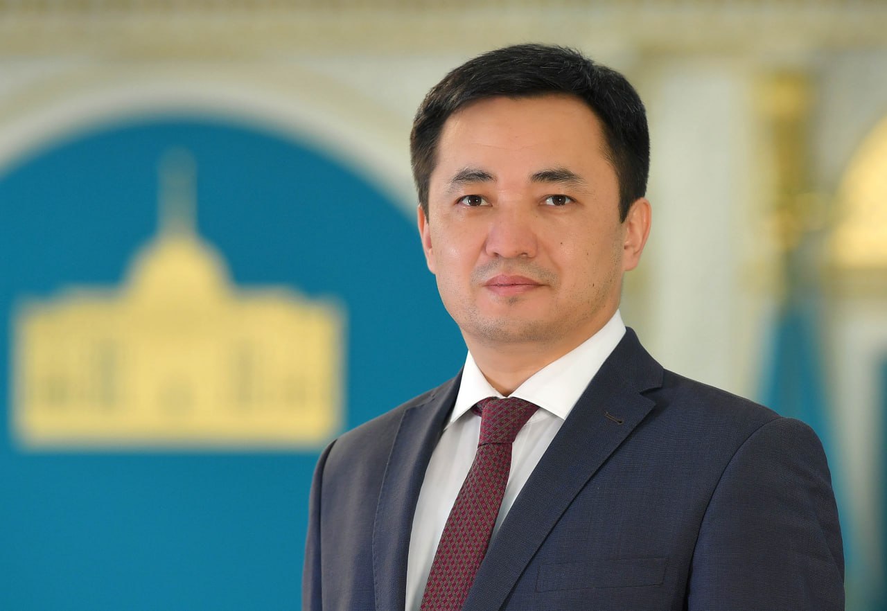 Айбек Дәдебай Президент Әкімшілігінің басшысы лауазымынан кетті