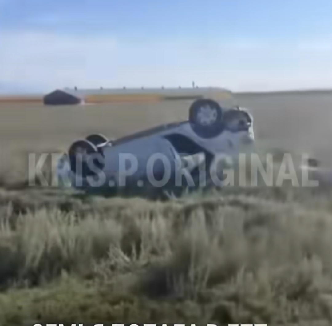 Алматы облысында көлік аударылып қалды: тұрғындар сапасыз жолға шағымданып жатыр