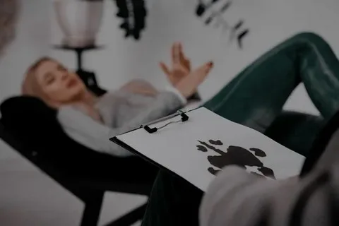 Алматыда психологиялық семинар ұйымдастырушысына айыппұл салынды