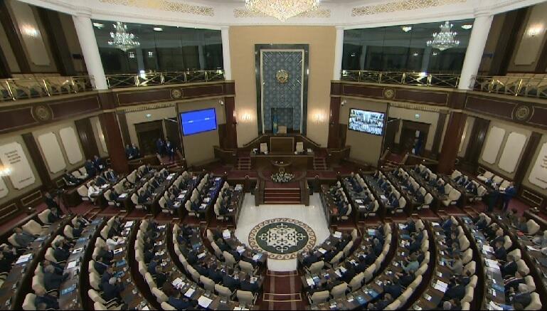 Парламенттің соңғы бірлескен отырысында Тоқаев депутаттарға алғыс айтты