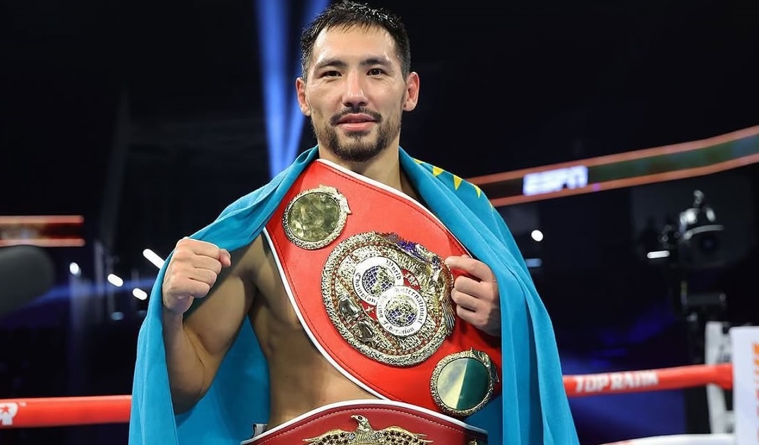 Жәнібек Әлімханұлы WBO белбеуінен бас тартып, жаңа салмаққа өтті
