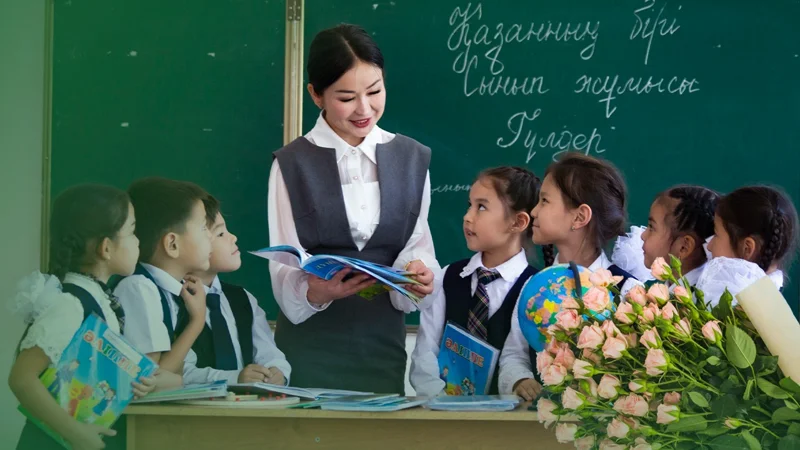 Тоқаев: Қазақстан мұғалімдердің беделін нығайту бойынша әлемде екінші орында