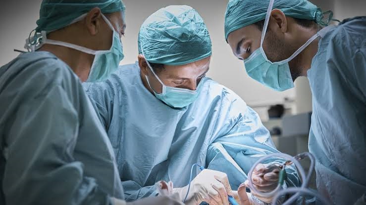 Қызылордада ота кезінде науқастың денесінде дәке қалып қойған