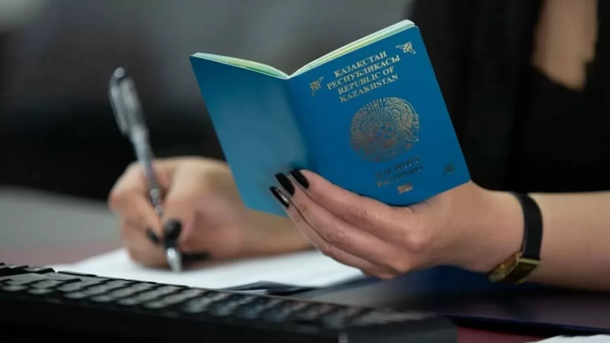 «Ақша берсең, бәрін шешіп беремін»: Көші-қон комитеті алаяқ делдалдардан сақ болуға шақырды