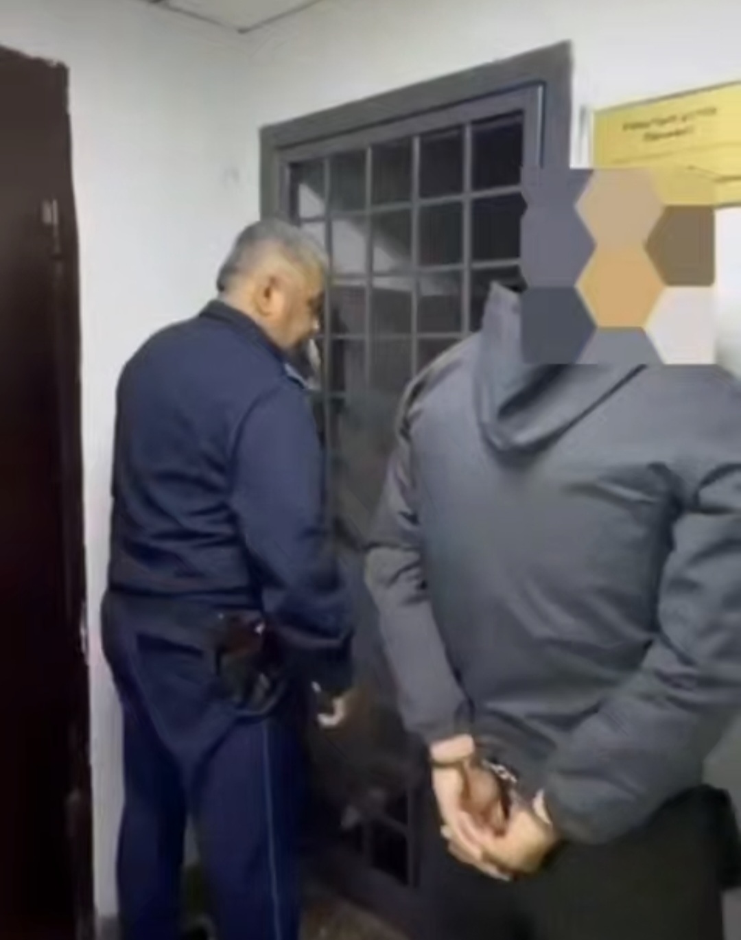 Шахтинскіде ер адам газ баллонын жарып жіберемін деп қорқытқан