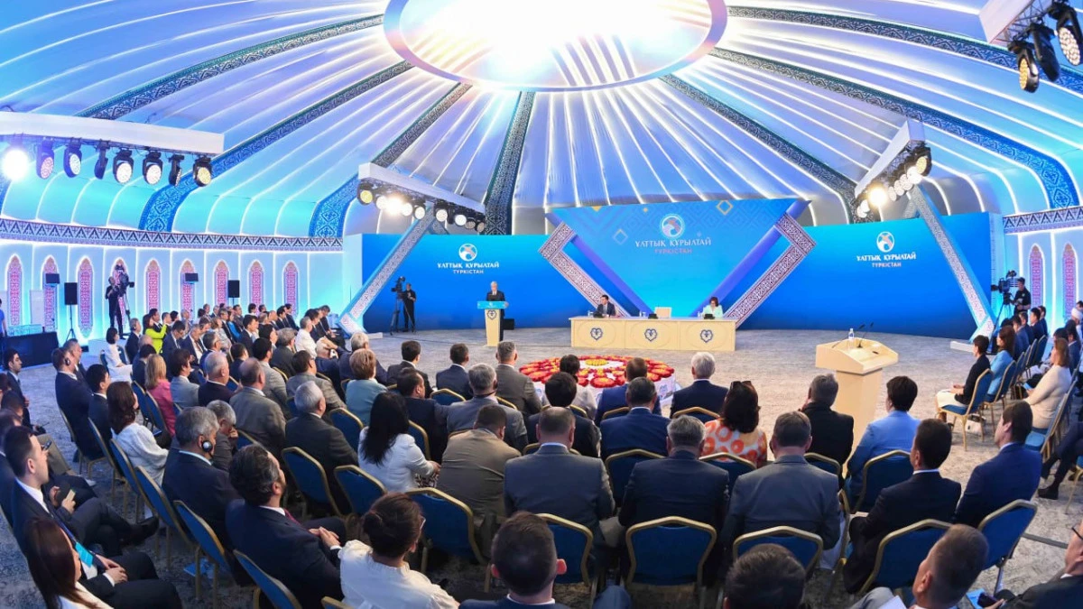 Қазақстан Республикасы Құрылтайының отырысы тікелей эфирде өтіп жатыр